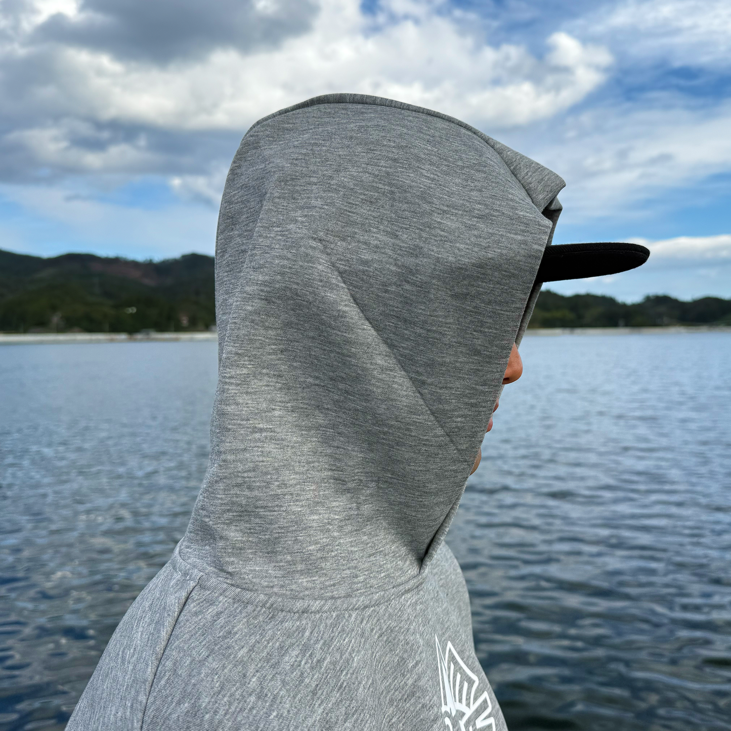 ダンボールニットプルオーバーパーカーグレー