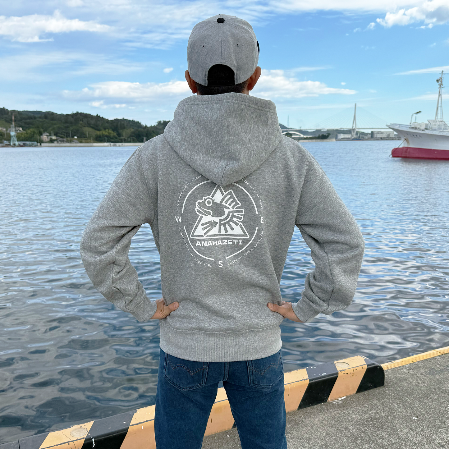 プルオーバーパーカーグレー