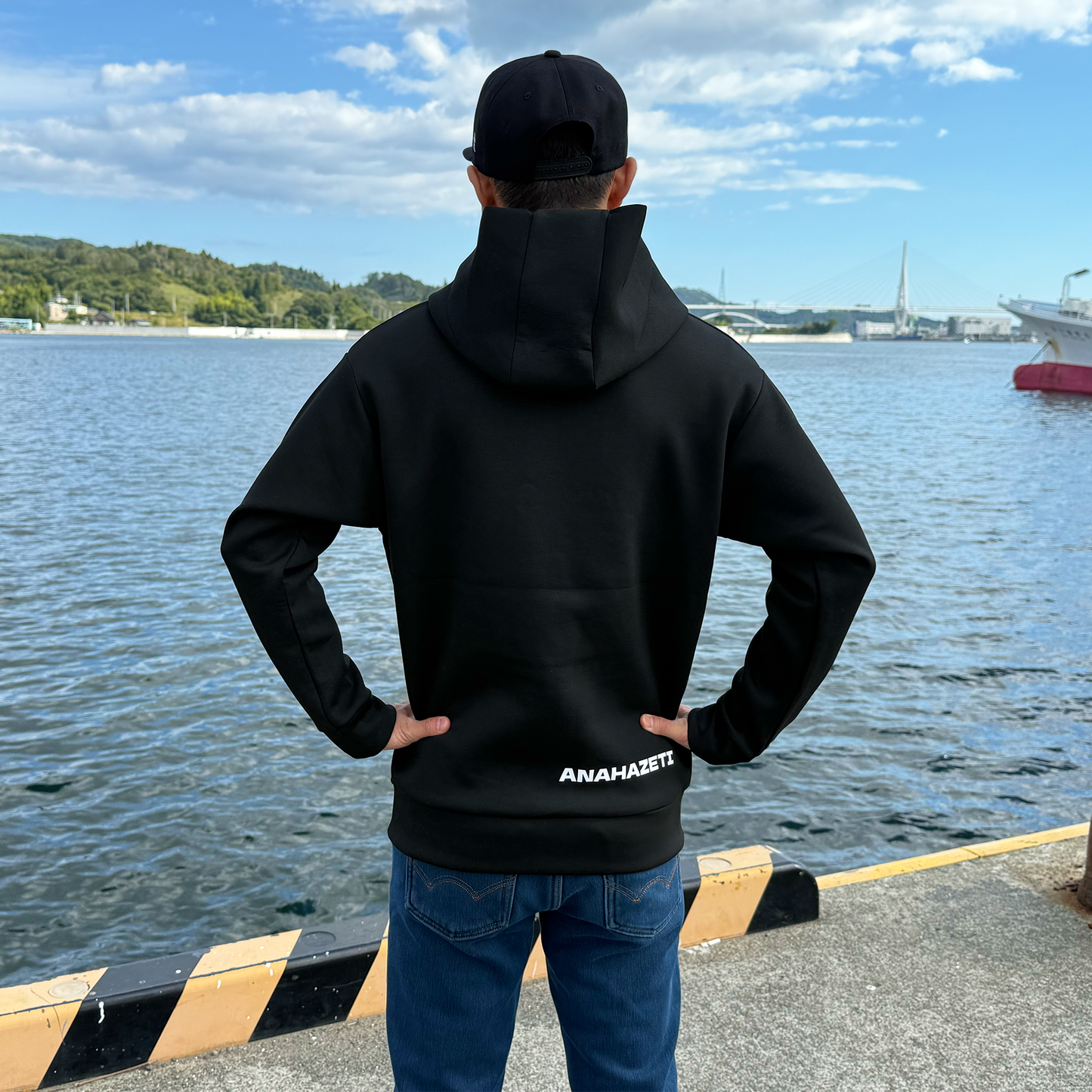 ダンボールニットプルオーバーパーカーブラック